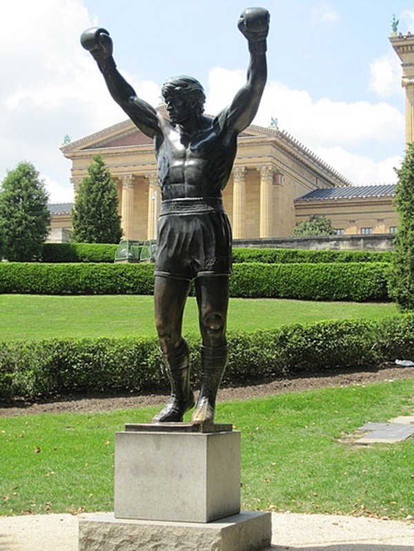 1-1250184018-rocky-statue.jpg